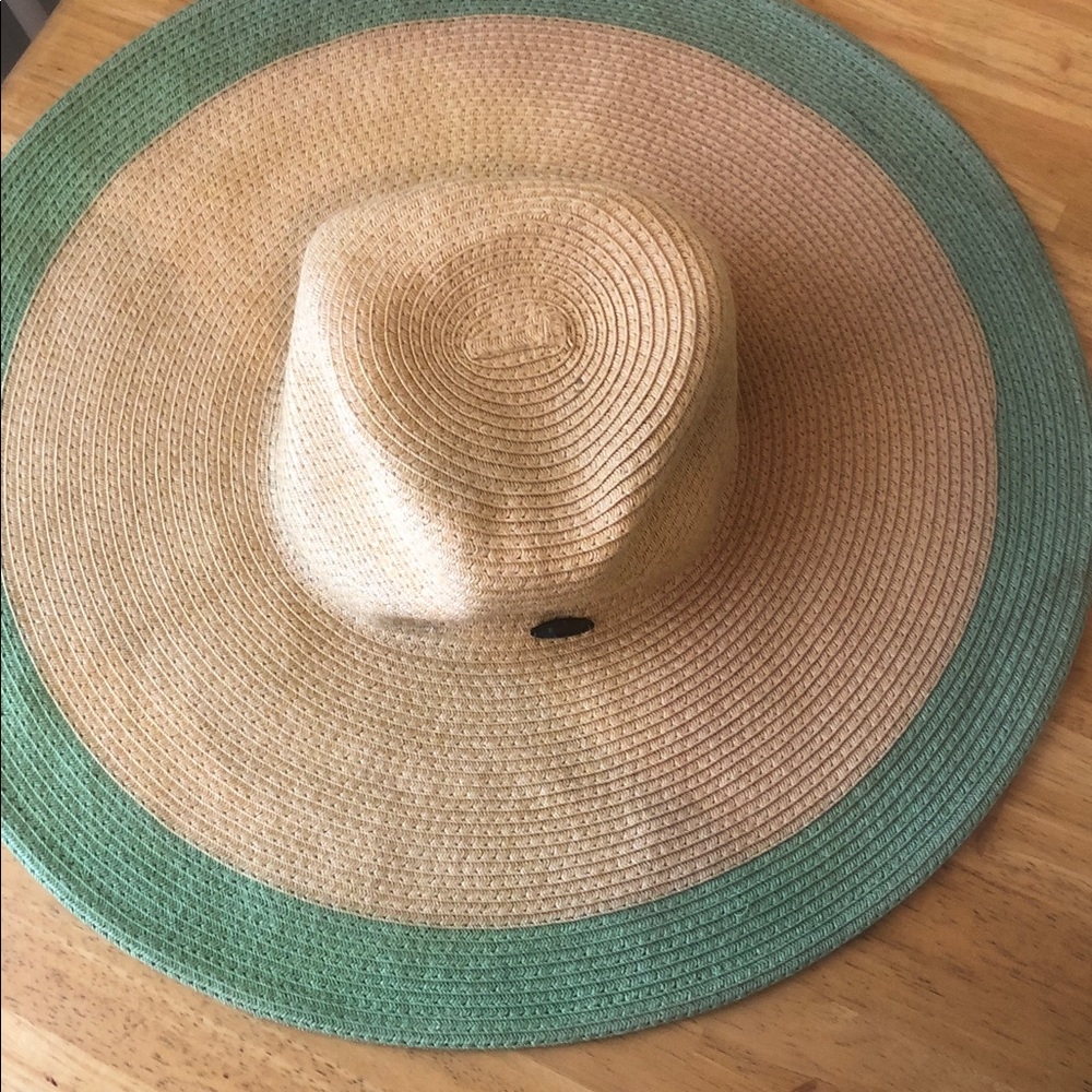 Woman’s tan spring summer Papillon floppy Blanc Straw Hat with Bright Green Trim